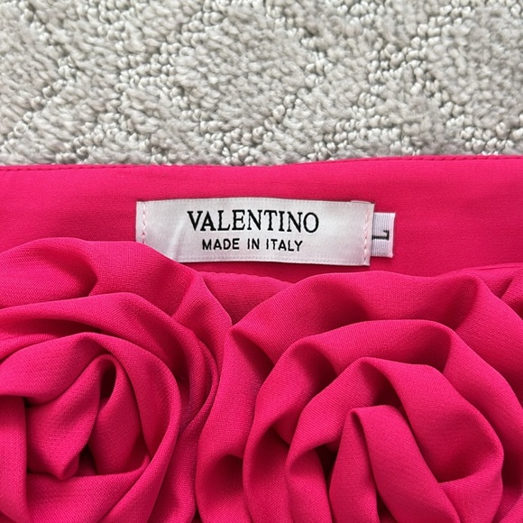 Hot pink rosette 3d flower skort size L - Picture 3 of 3
